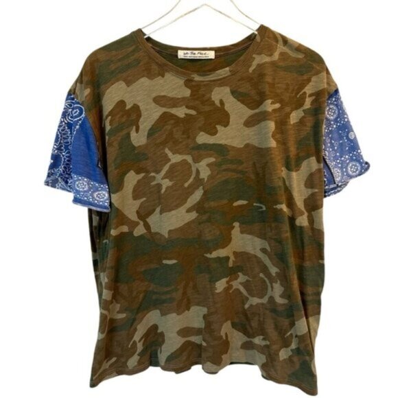 We The Free | Camouflage & Blue Print T-shirt Size Small - Picture 2 of 6
